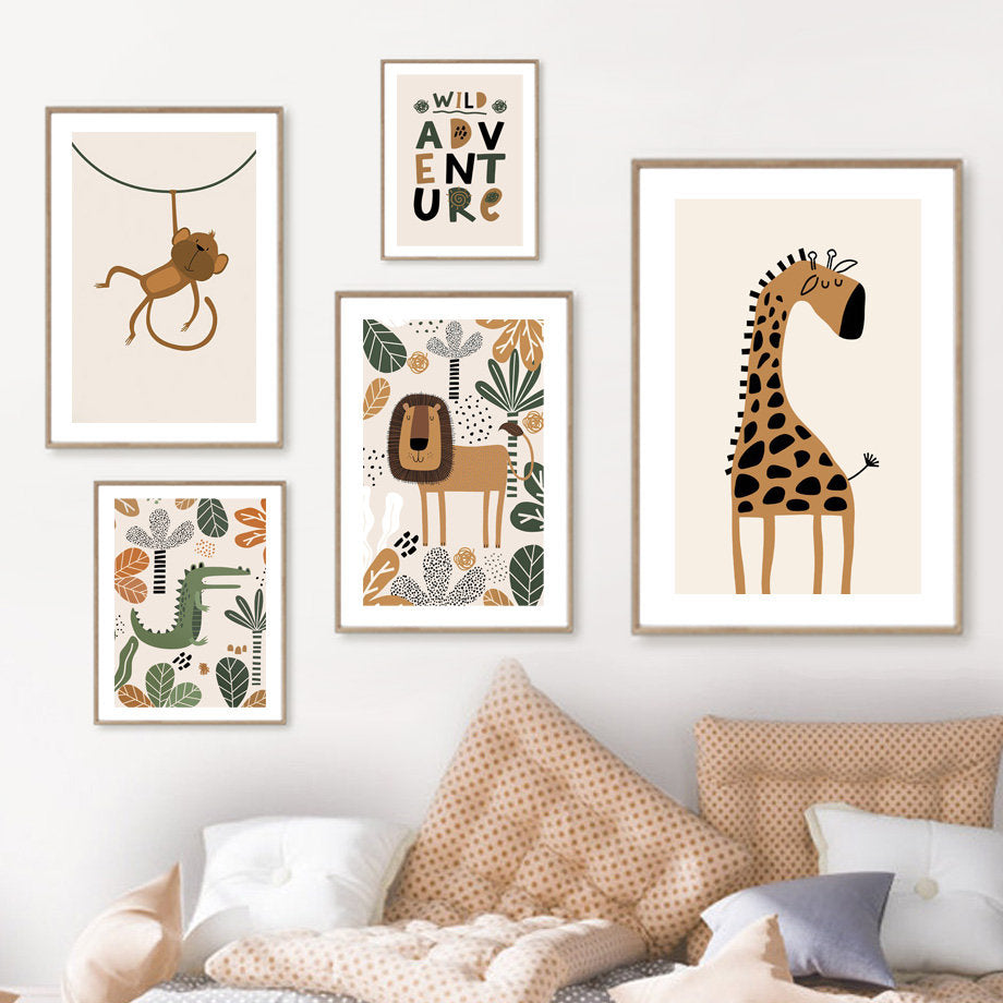 Poster Safari Abenteuer Löwe Giraffe I Kinderzimmer Wandbilder I Spielzimmer Dekoration I Wand Deko Print I ohne Rahmen-0